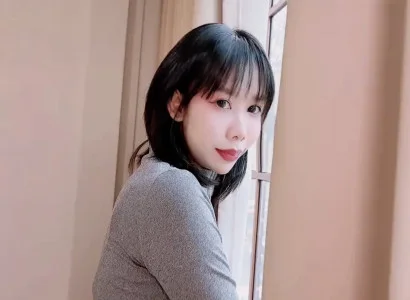 Người thuê nhà dễ thương vào nhà thuê rồi địt nhau với chủ