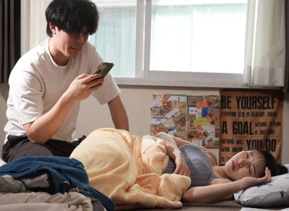 Người đàn ông bị cuốn hút bởi cảnh người yêu ngoại tình